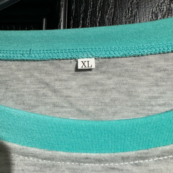 Color Block Top - Picture 3 of 5